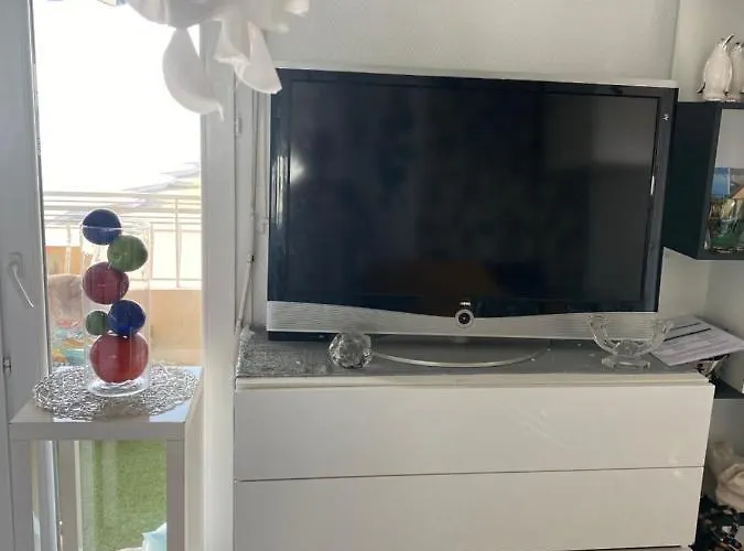 Apartment Face